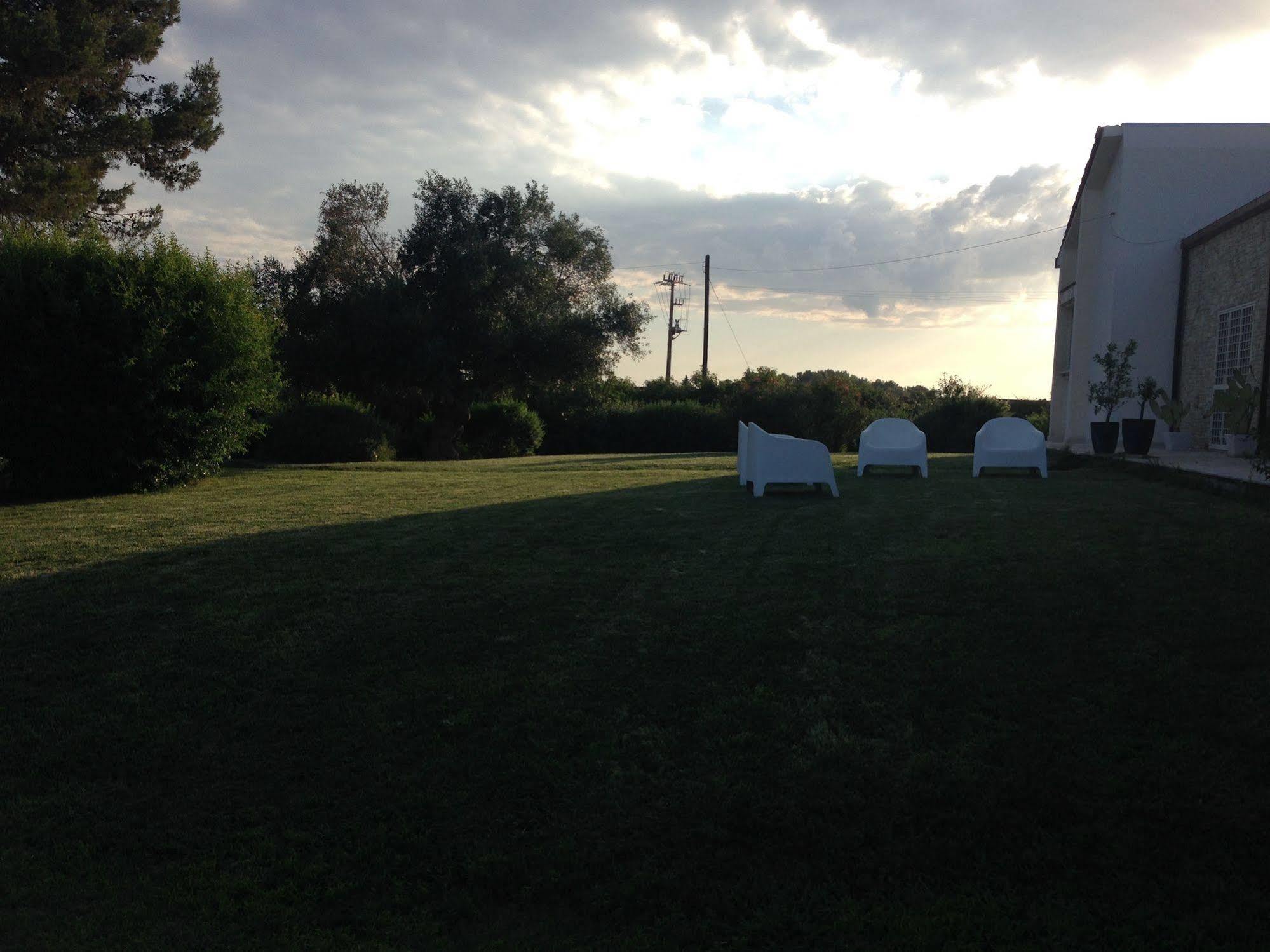 Bed and Breakfast Mazzara Farm Мандурия Экстерьер фото